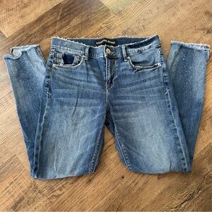 Express Jeans 6 R Denim Distressed Blue Ankle Legging Mid Rise Cotton 30 X 28